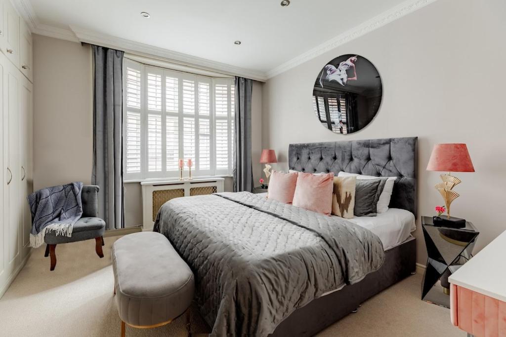 Revamped & Luxxe For Covent Garden Lovers! Adorable City Home For Families & Friends London Bagian luar foto