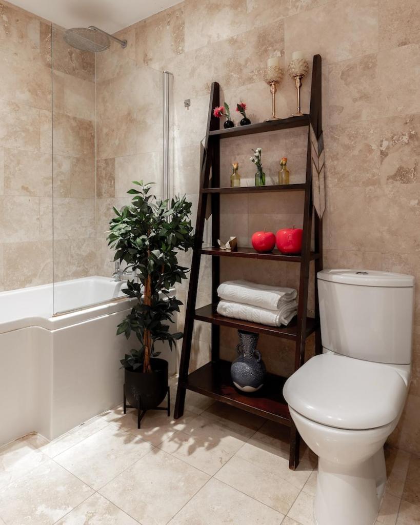 Revamped & Luxxe For Covent Garden Lovers! Adorable City Home For Families & Friends London Bagian luar foto