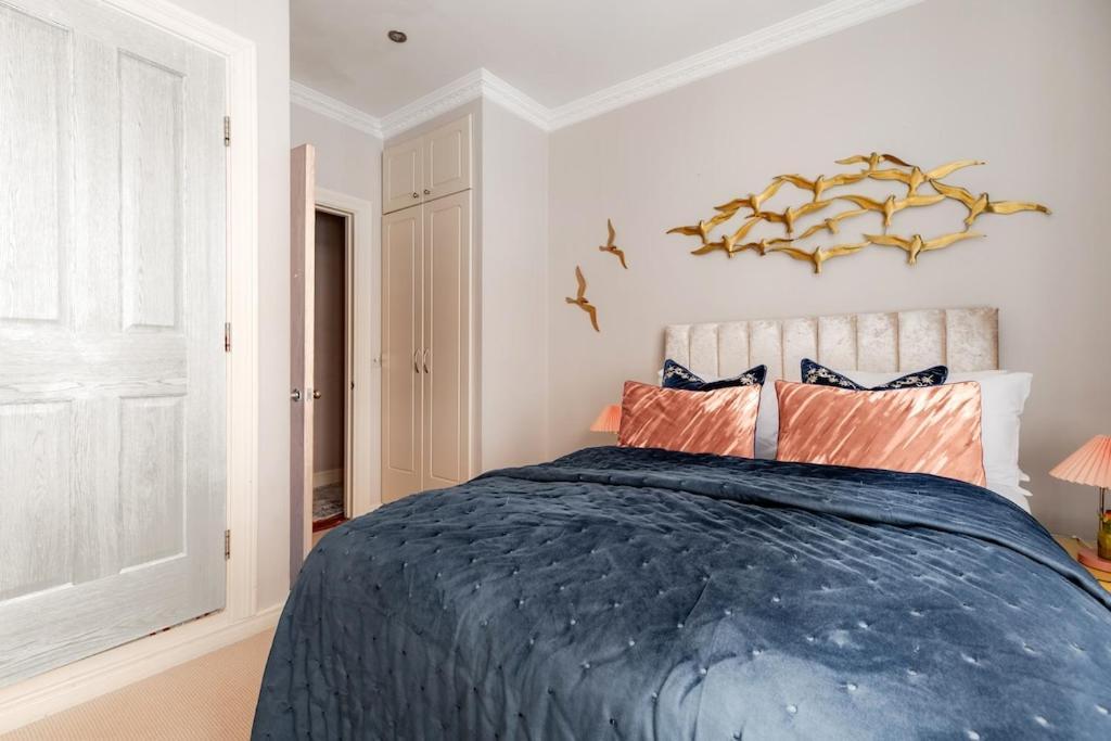 Revamped & Luxxe For Covent Garden Lovers! Adorable City Home For Families & Friends London Bagian luar foto