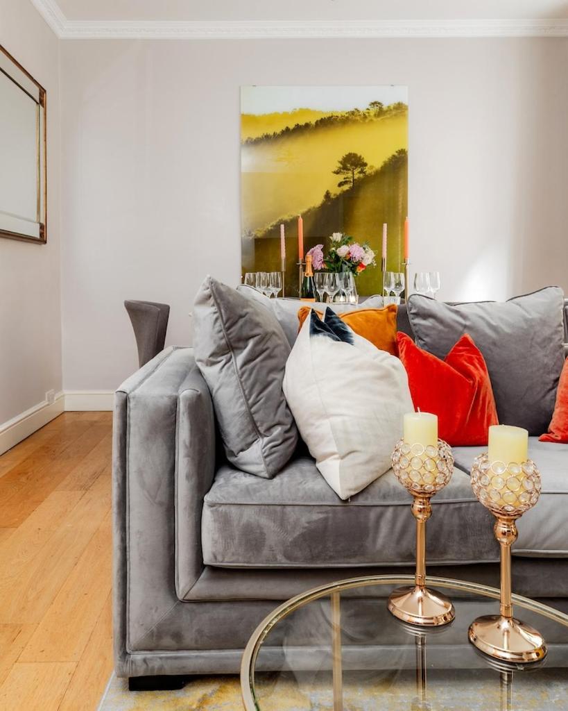 Revamped & Luxxe For Covent Garden Lovers! Adorable City Home For Families & Friends London Bagian luar foto